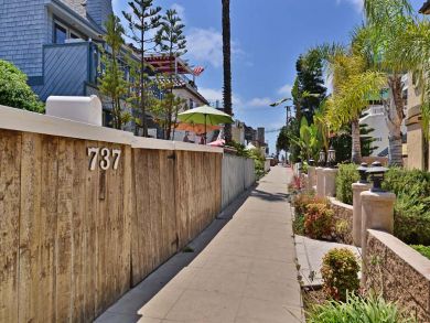 Two Bedroom Beachfront Condo in South Mission Beach